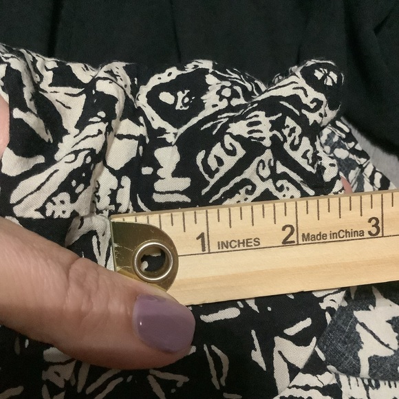 Alythea Long Sleeve Shorts Romper Open Back Cut Out Size Small 📦PD - Picture 5 of 9